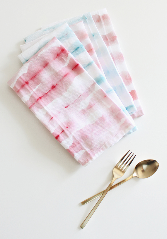 diy-watercolor-striped-napkins